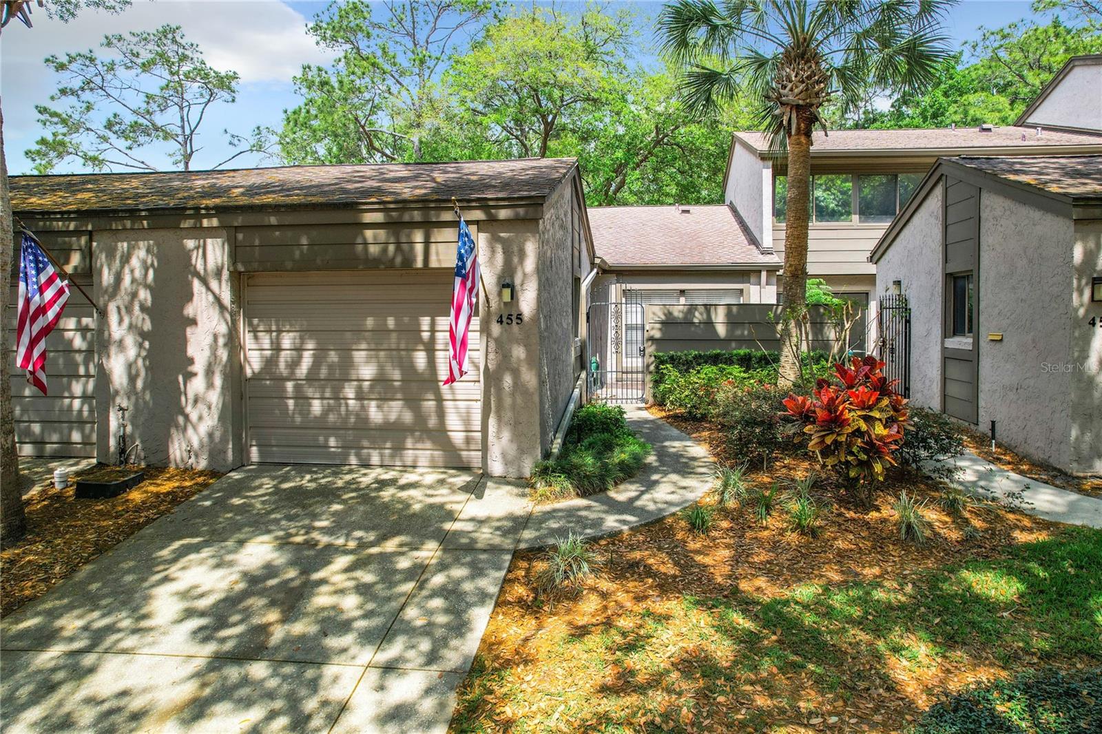 455 MEADOWOOD BLVD