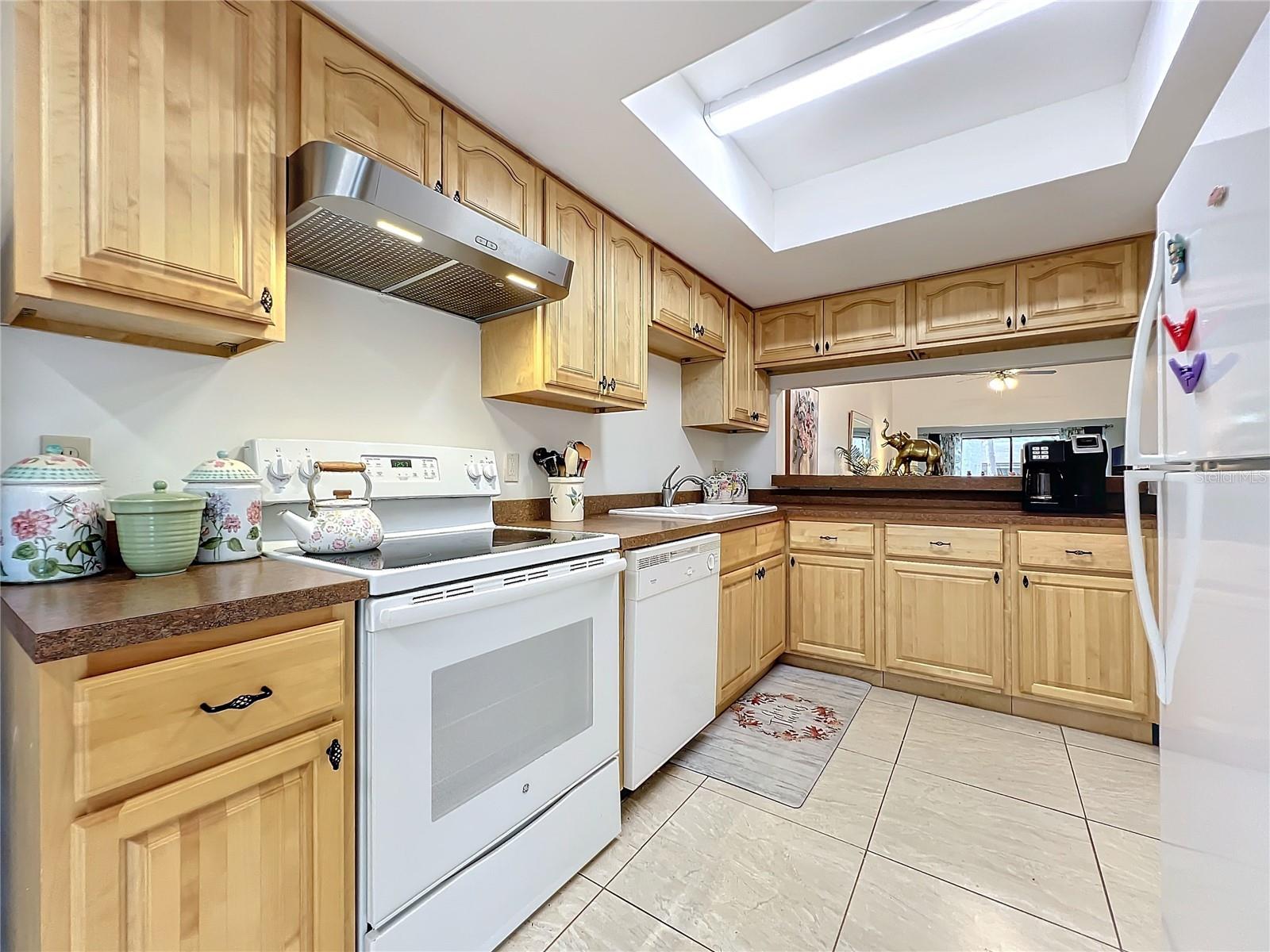 455 MEADOWOOD BLVD
