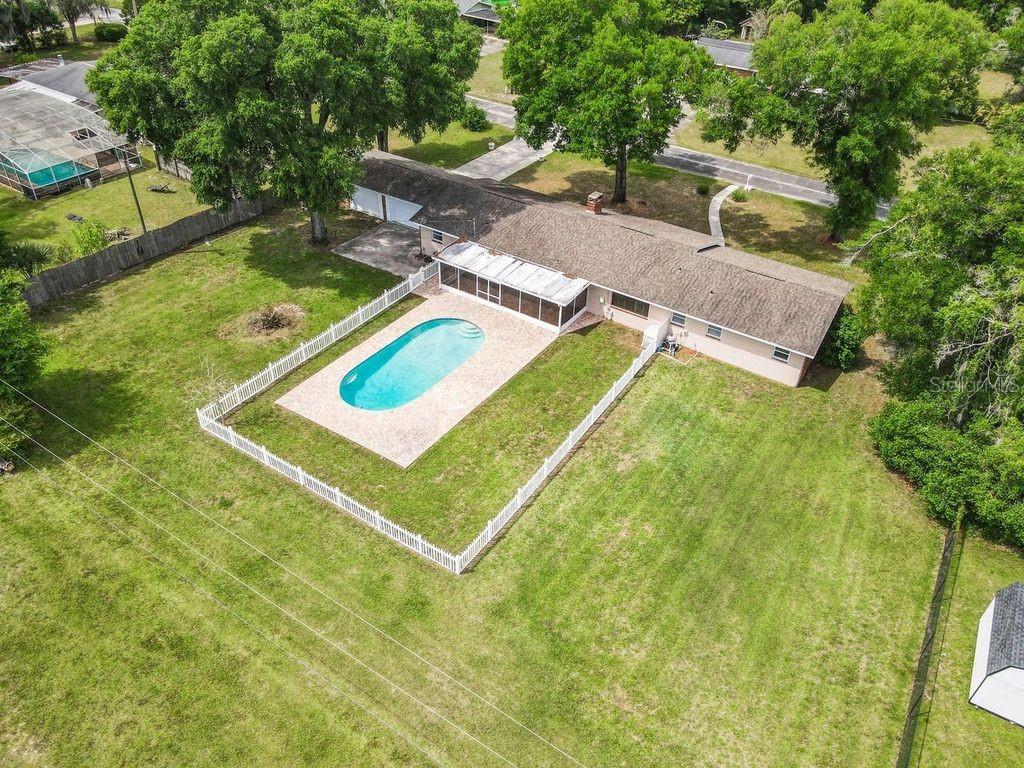 1805 SAINT CHARLES TER
