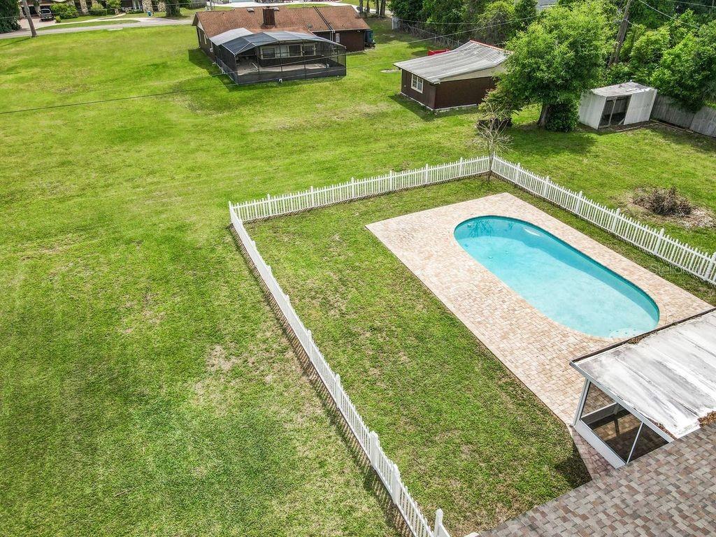 1805 SAINT CHARLES TER