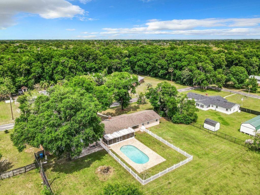 1805 SAINT CHARLES TER