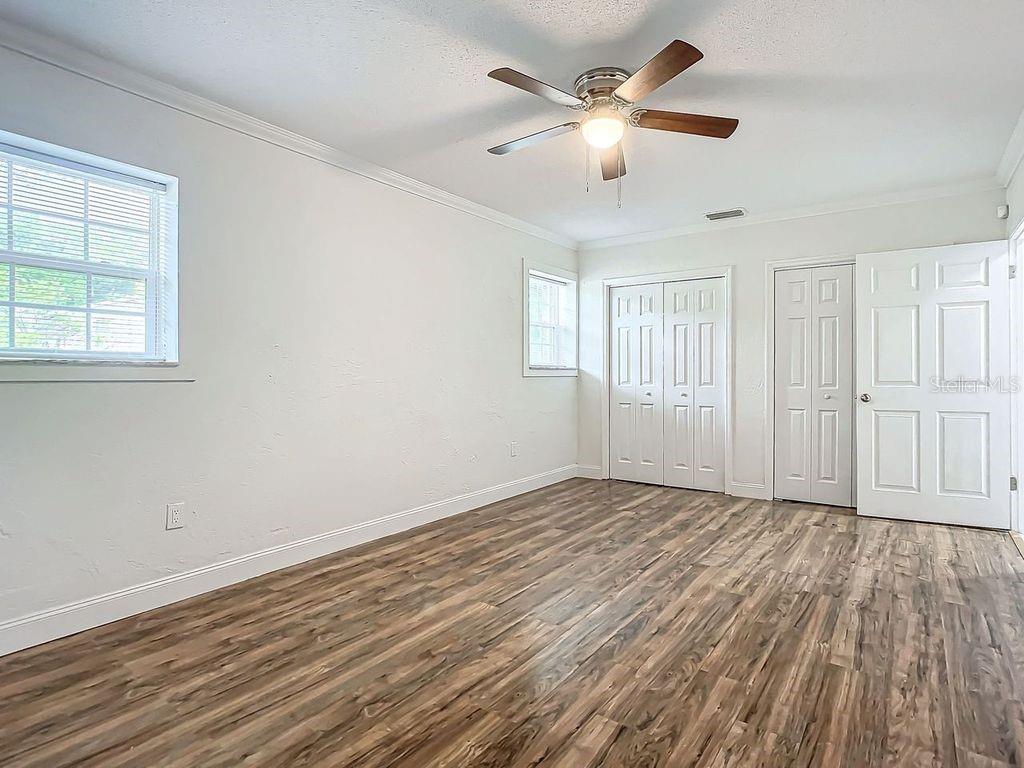 1805 SAINT CHARLES TER