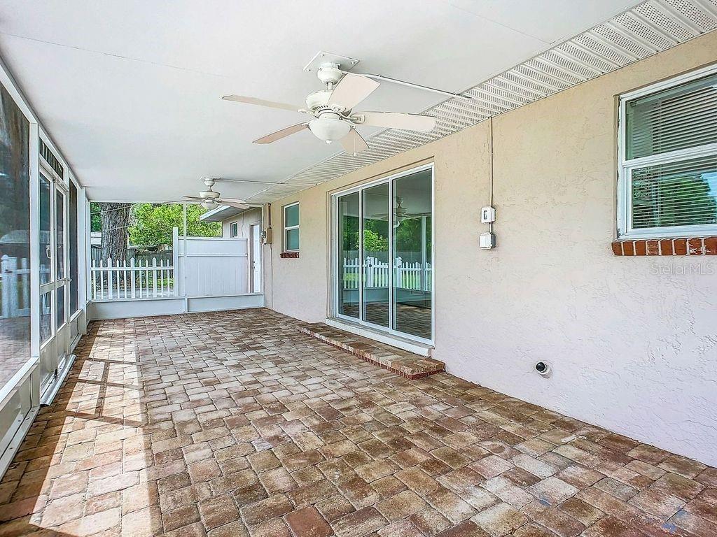 1805 SAINT CHARLES TER