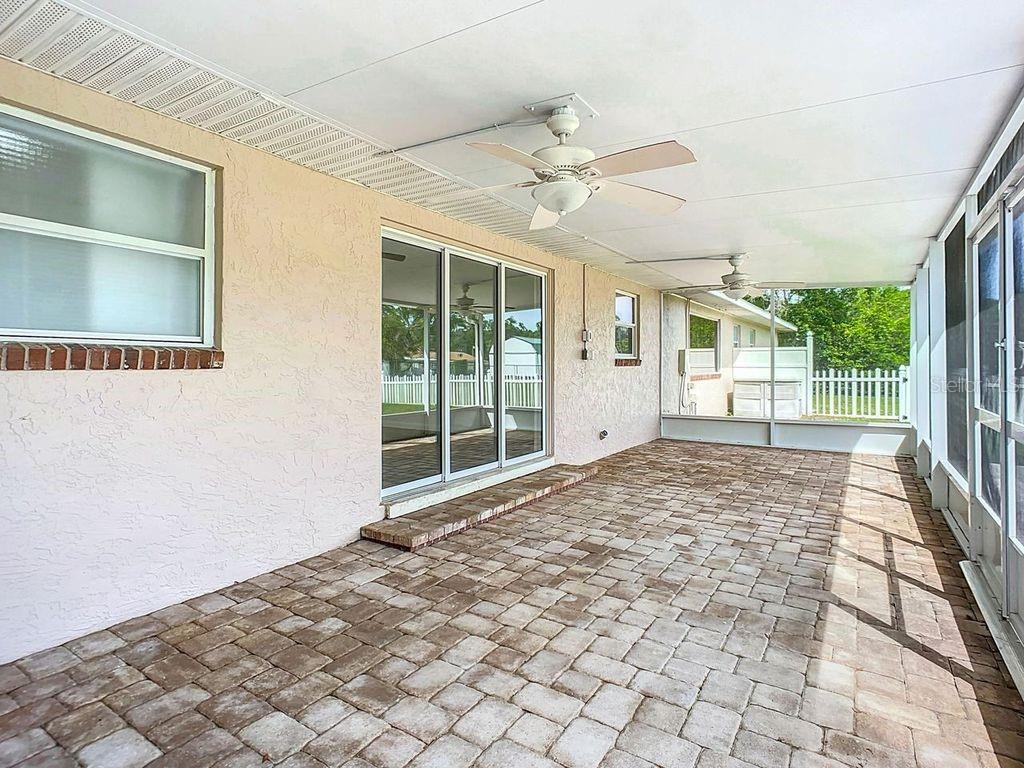 1805 SAINT CHARLES TER