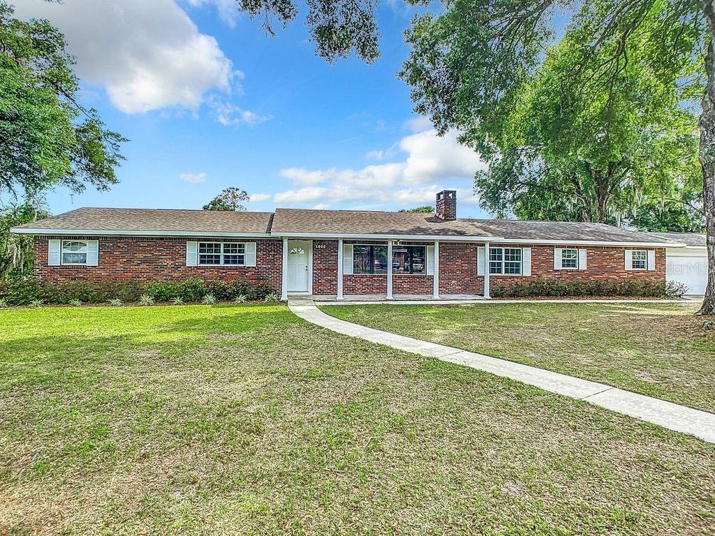 1805 SAINT CHARLES TER
