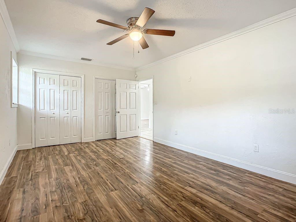 1805 SAINT CHARLES TER