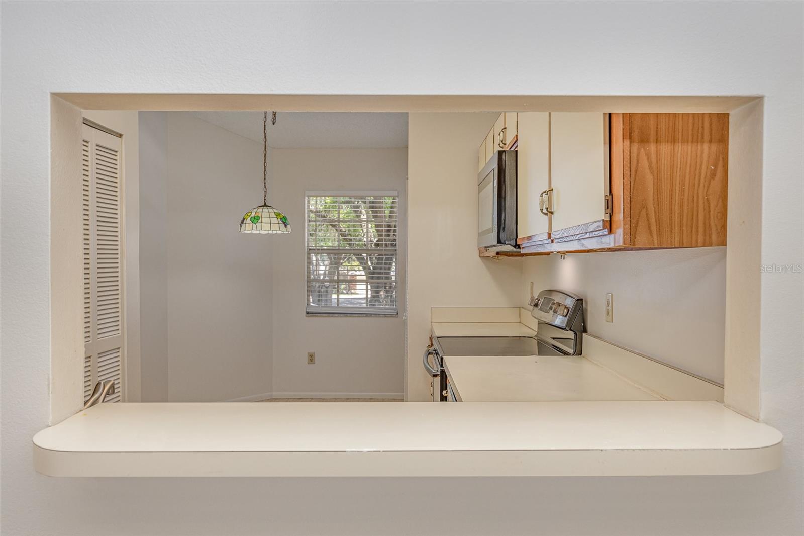 624 MAPLE OAK CIR #220