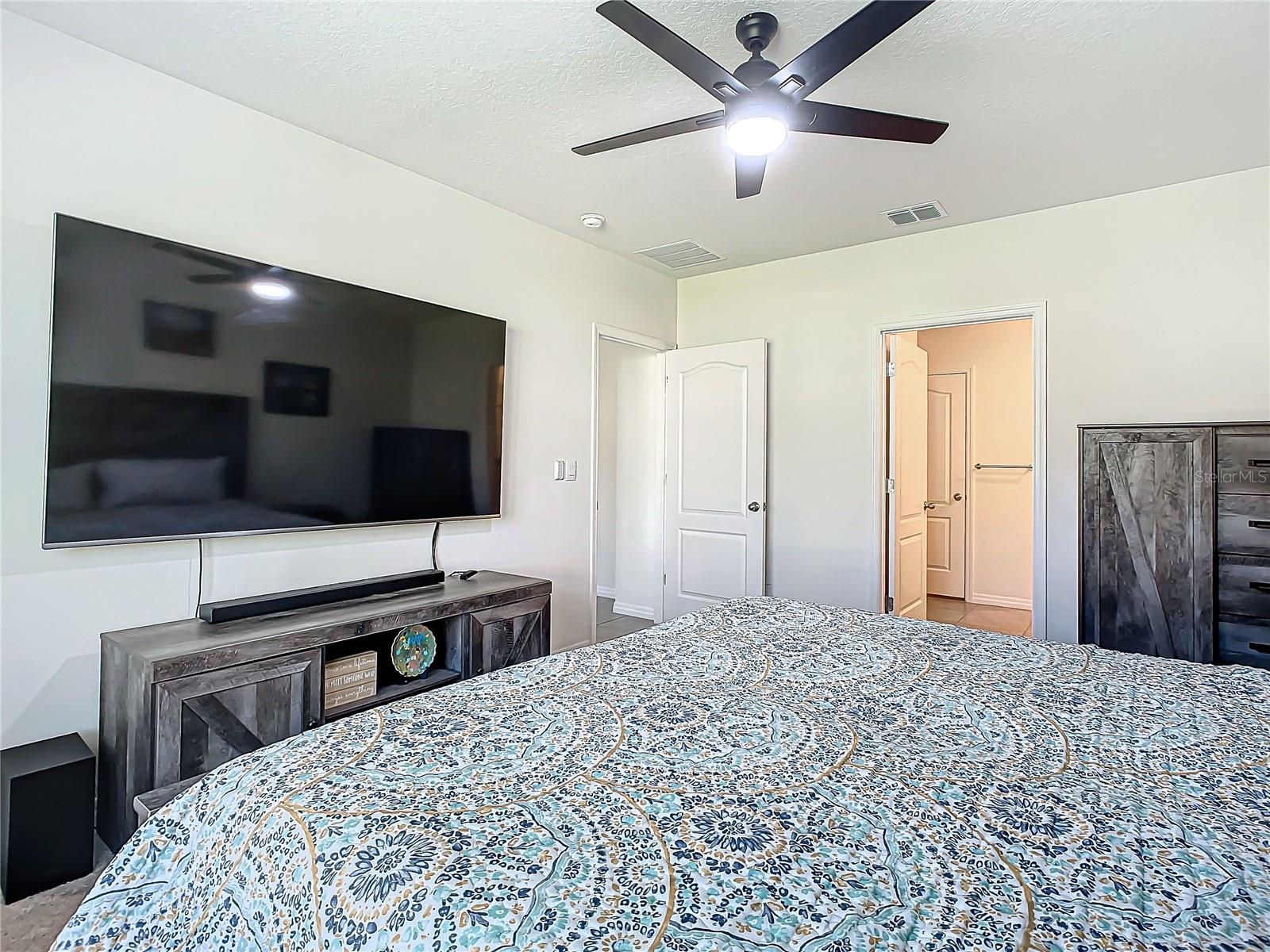 551 SHAELYN PL
