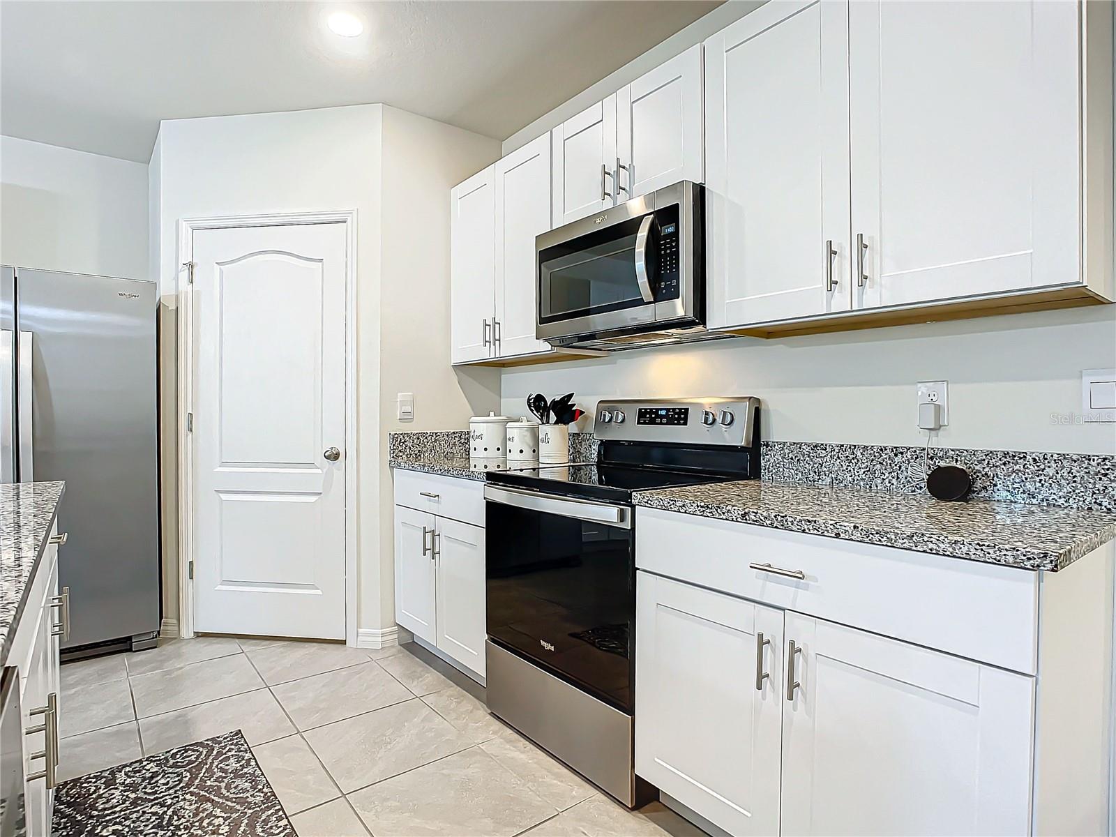 551 SHAELYN PL