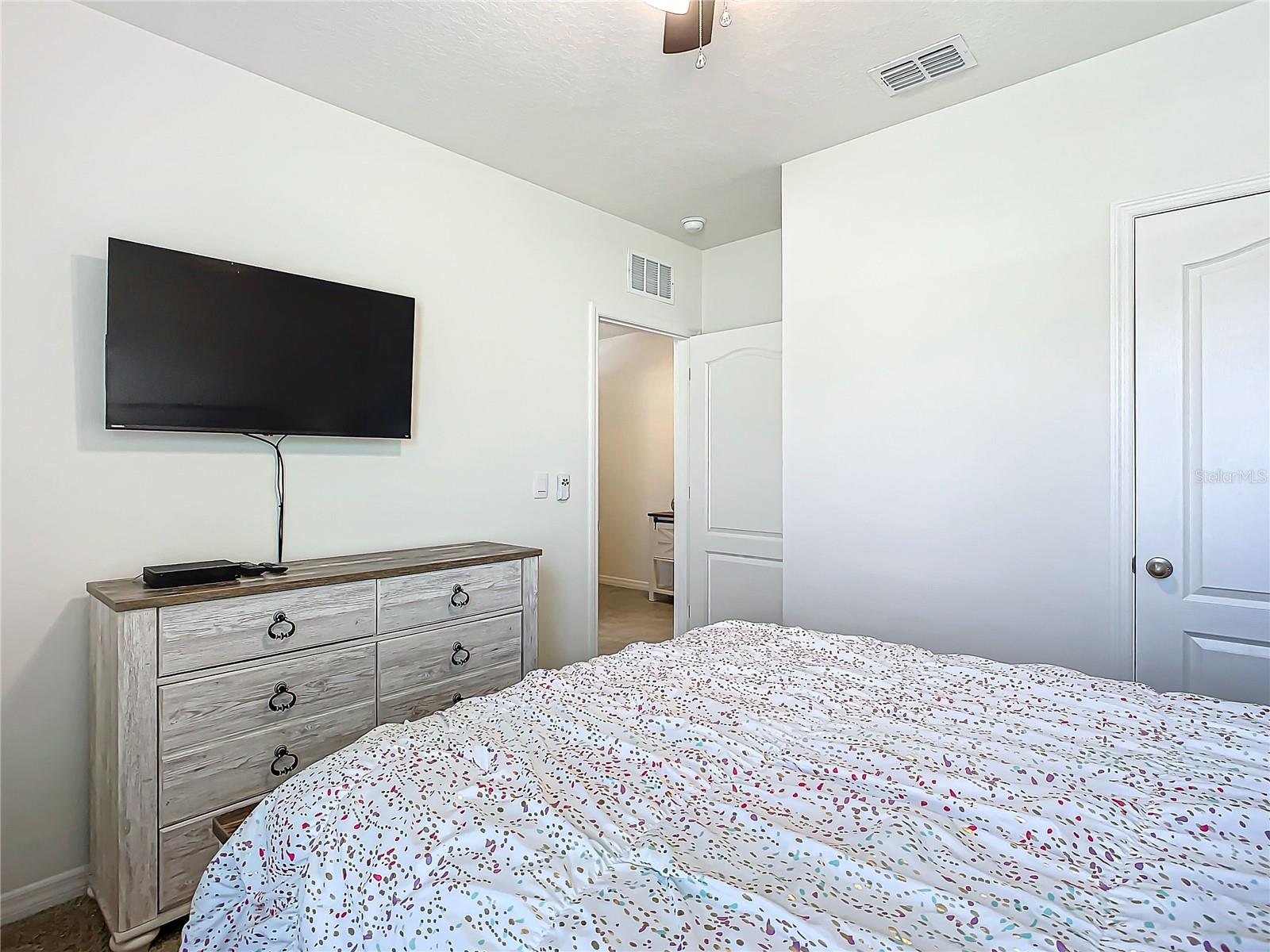551 SHAELYN PL