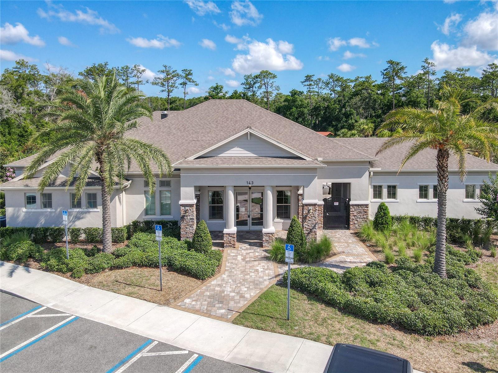 551 SHAELYN PL