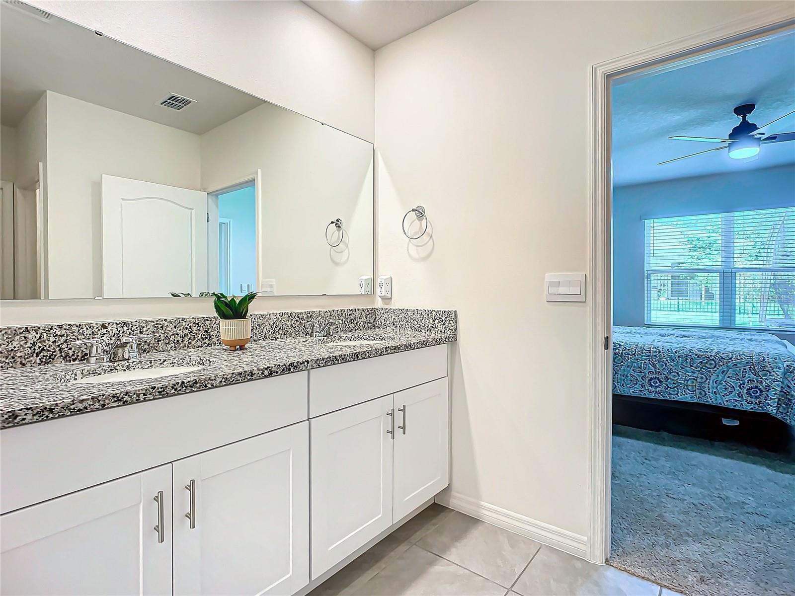 551 SHAELYN PL
