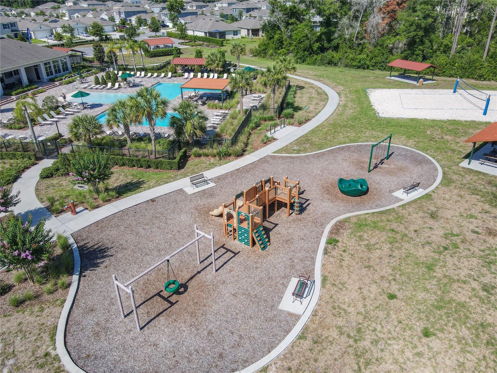 551 SHAELYN PL