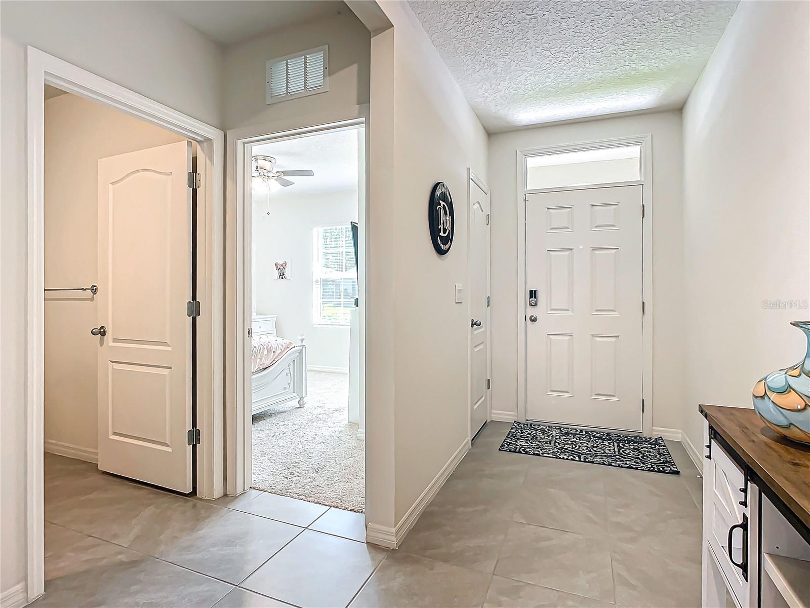 551 SHAELYN PL