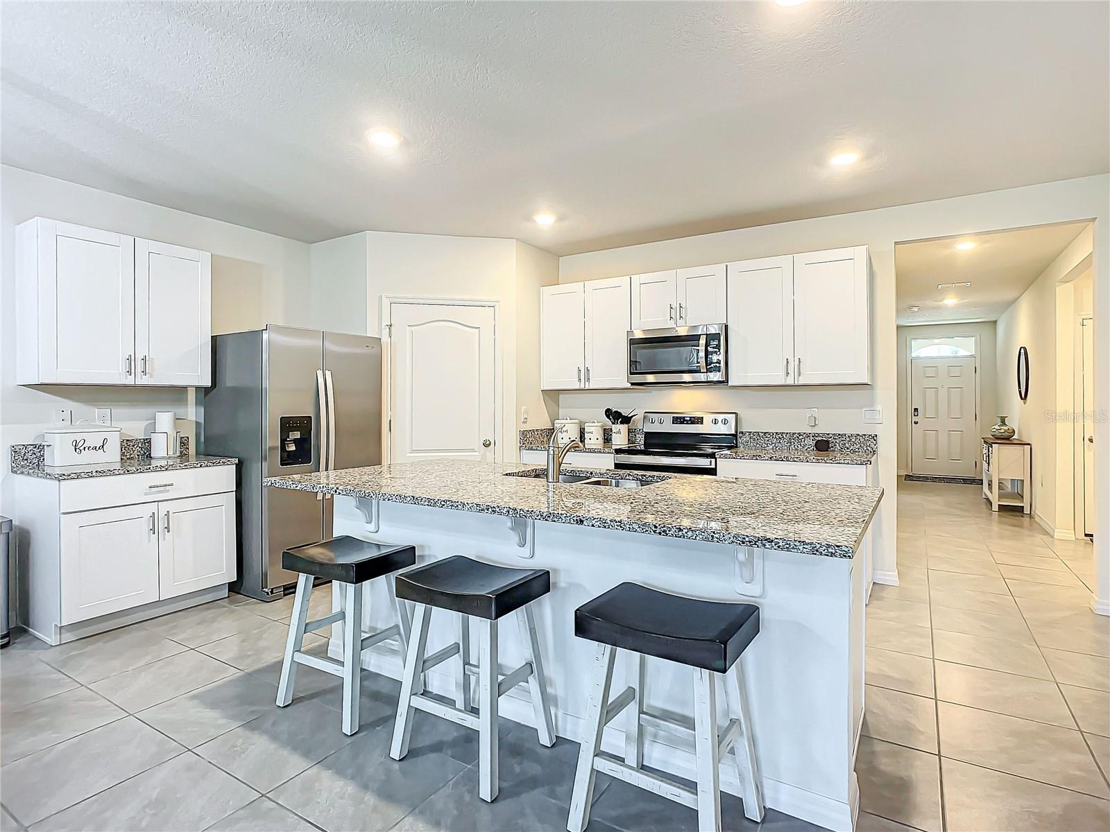 551 SHAELYN PL