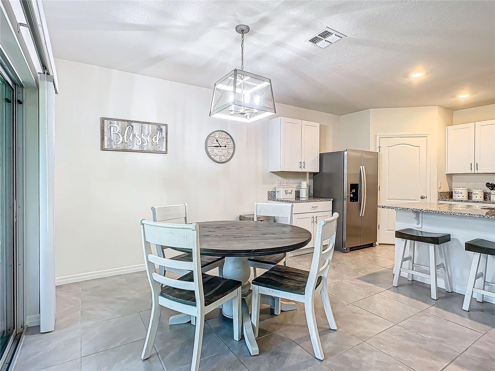 551 SHAELYN PL
