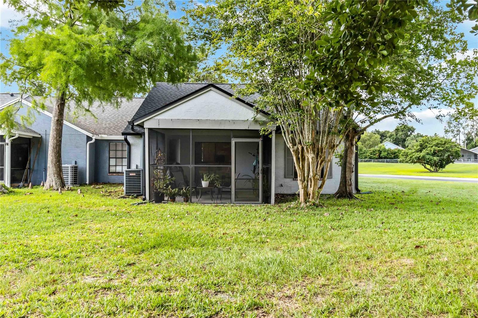 304 MEADOW BLVD