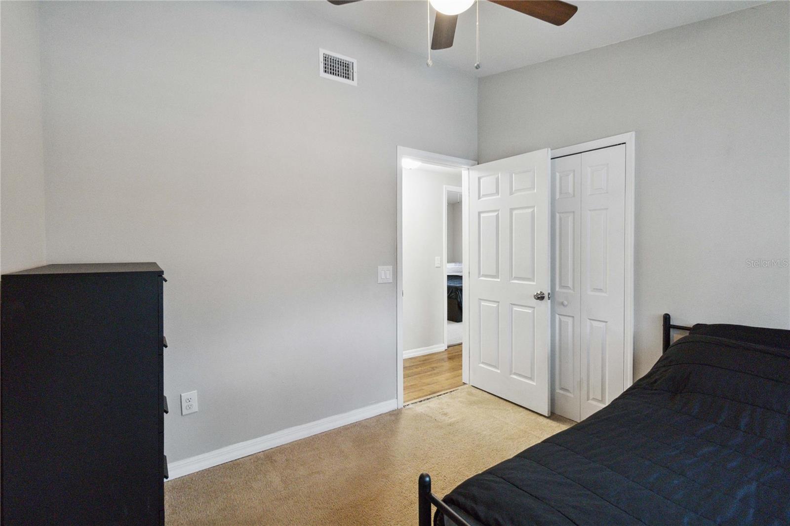 121 LAKE DOT DR