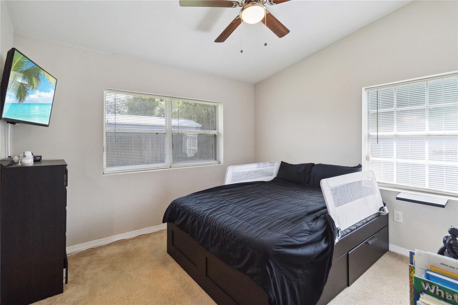 121 LAKE DOT DR
