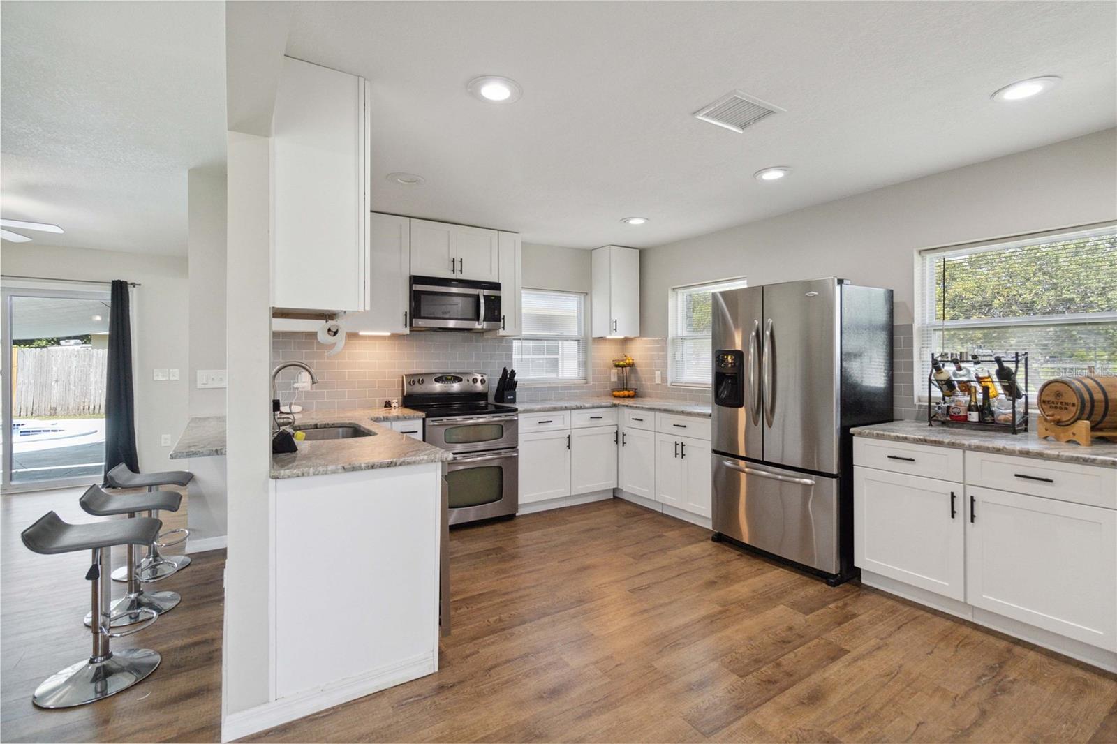 121 LAKE DOT DR