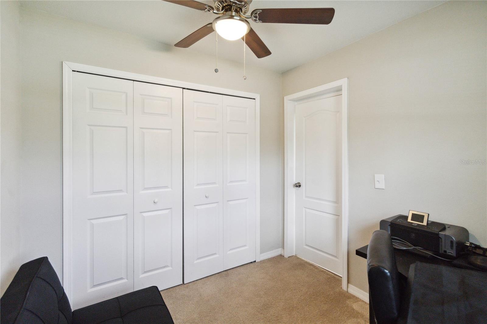 121 LAKE DOT DR