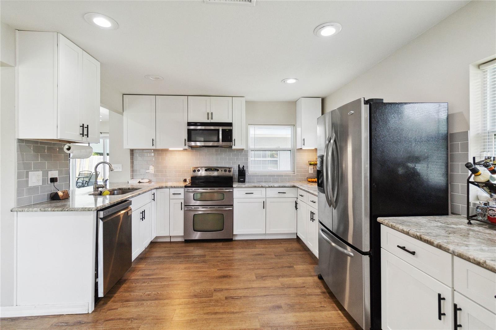 121 LAKE DOT DR