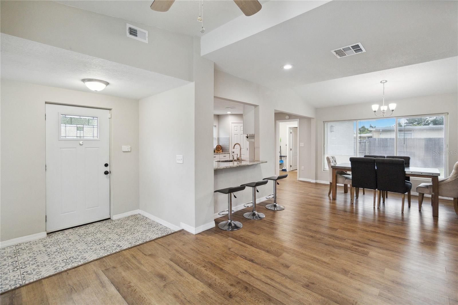 121 LAKE DOT DR