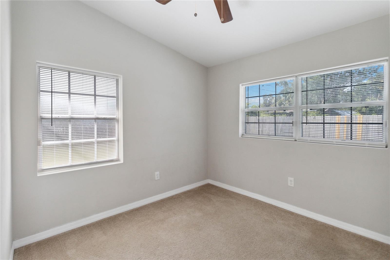 121 LAKE DOT DR