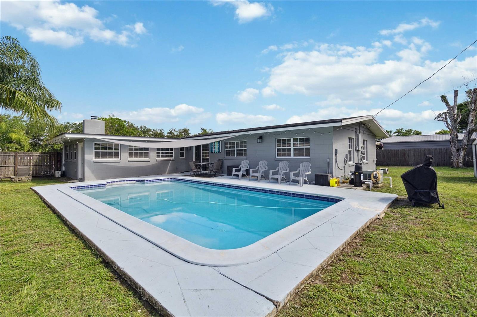 121 LAKE DOT DR