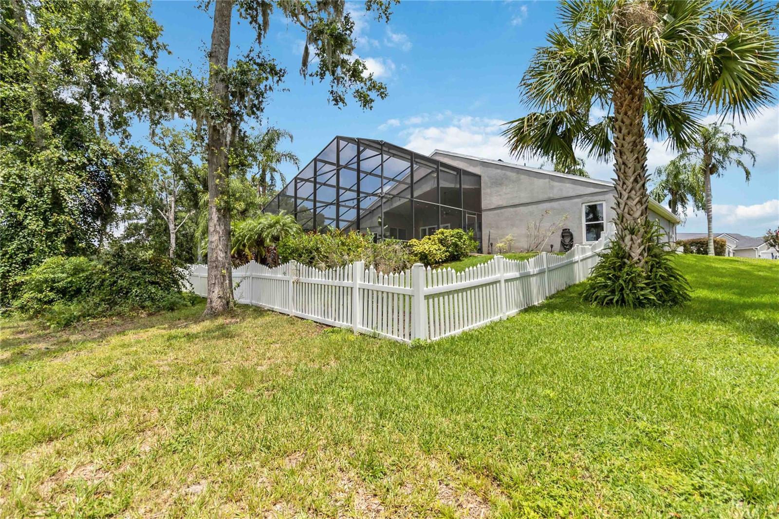 1861 PINE BAY DR