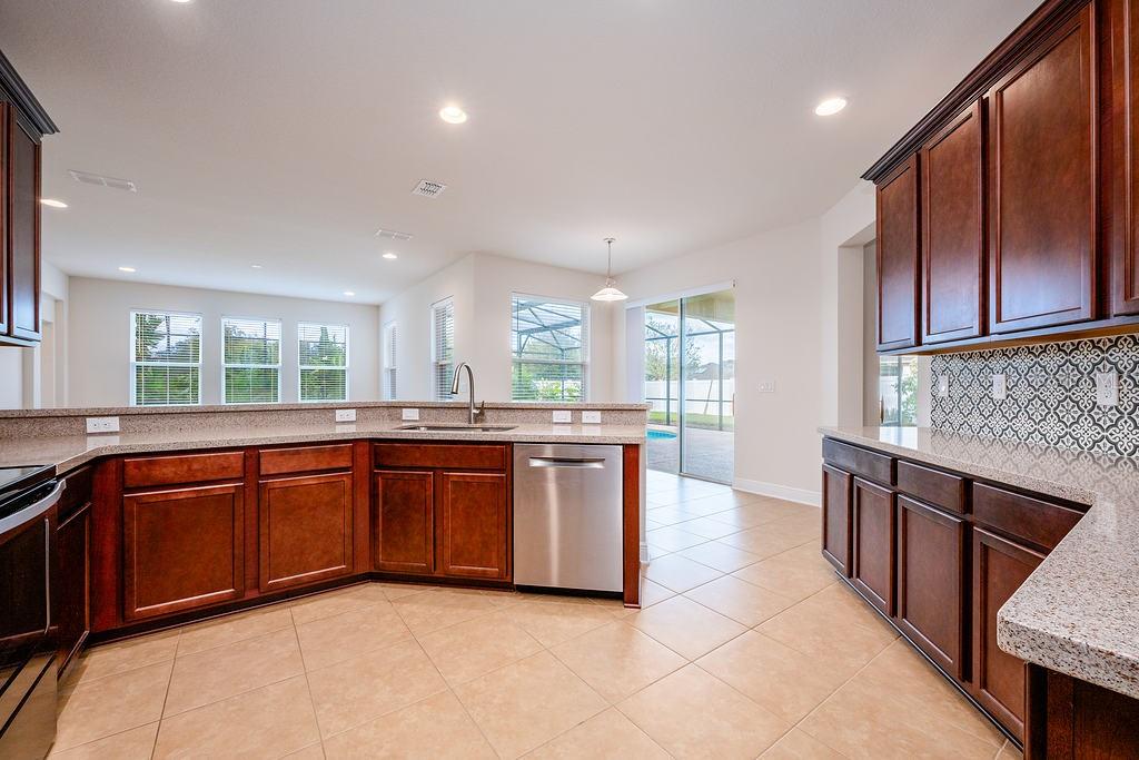 2934 SAND OAK LOOP