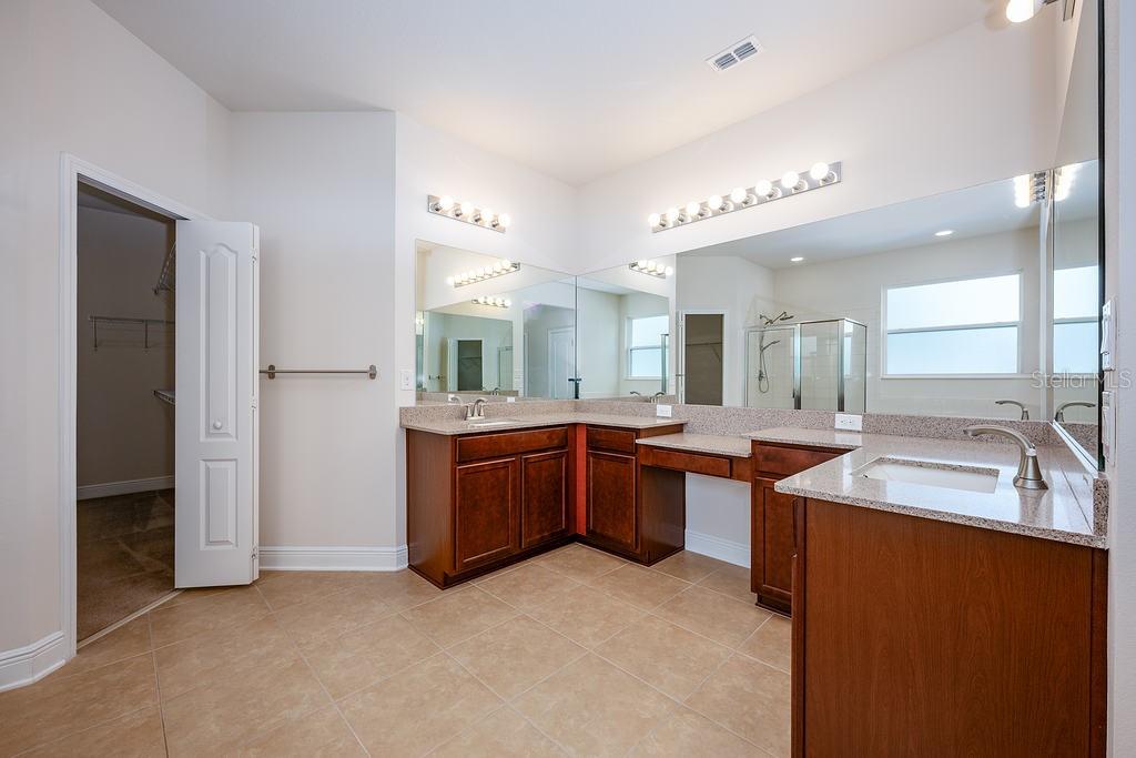 2934 SAND OAK LOOP