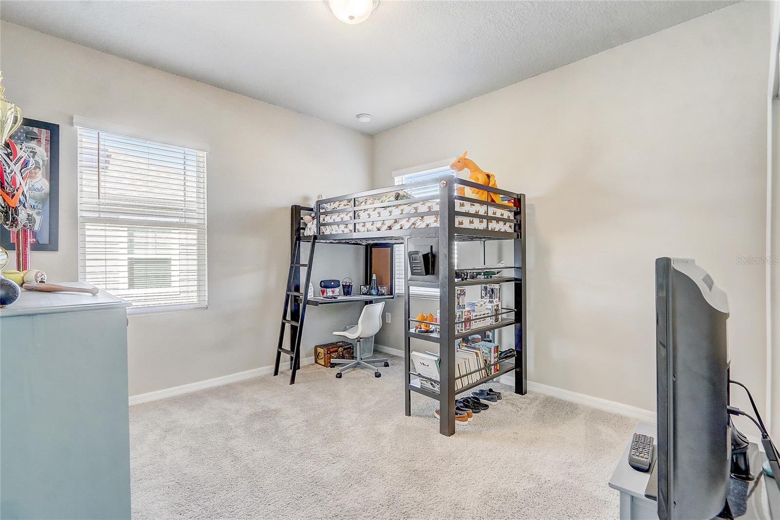 2412 GOLD DUST DR