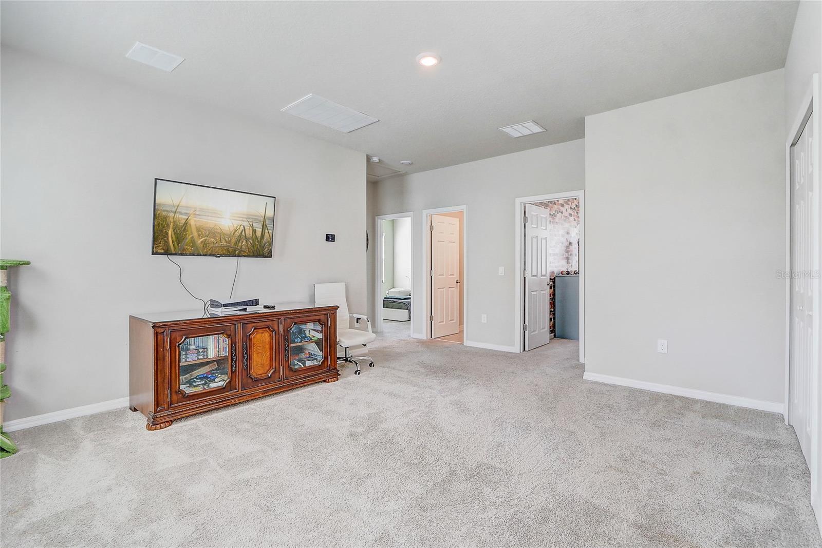 2412 GOLD DUST DR