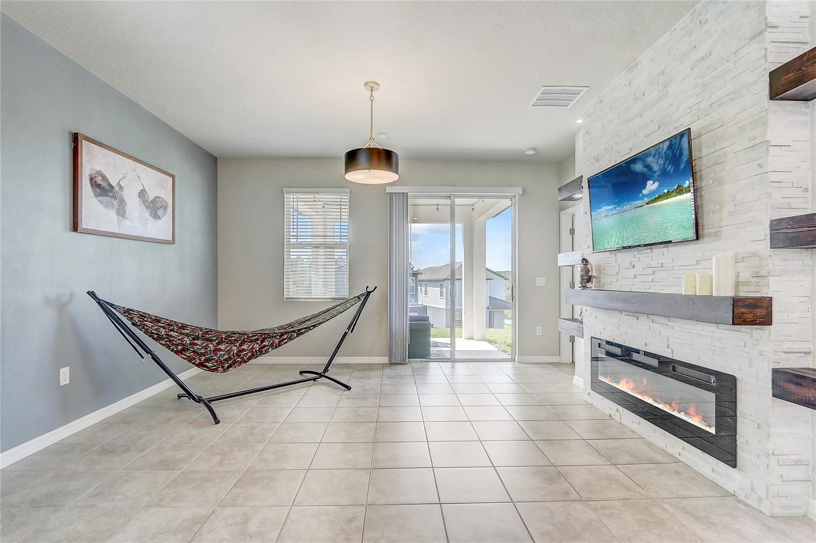 2412 GOLD DUST DR