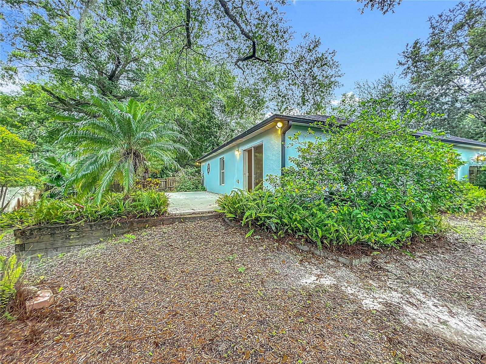 2353 KINGSCREST CIR
