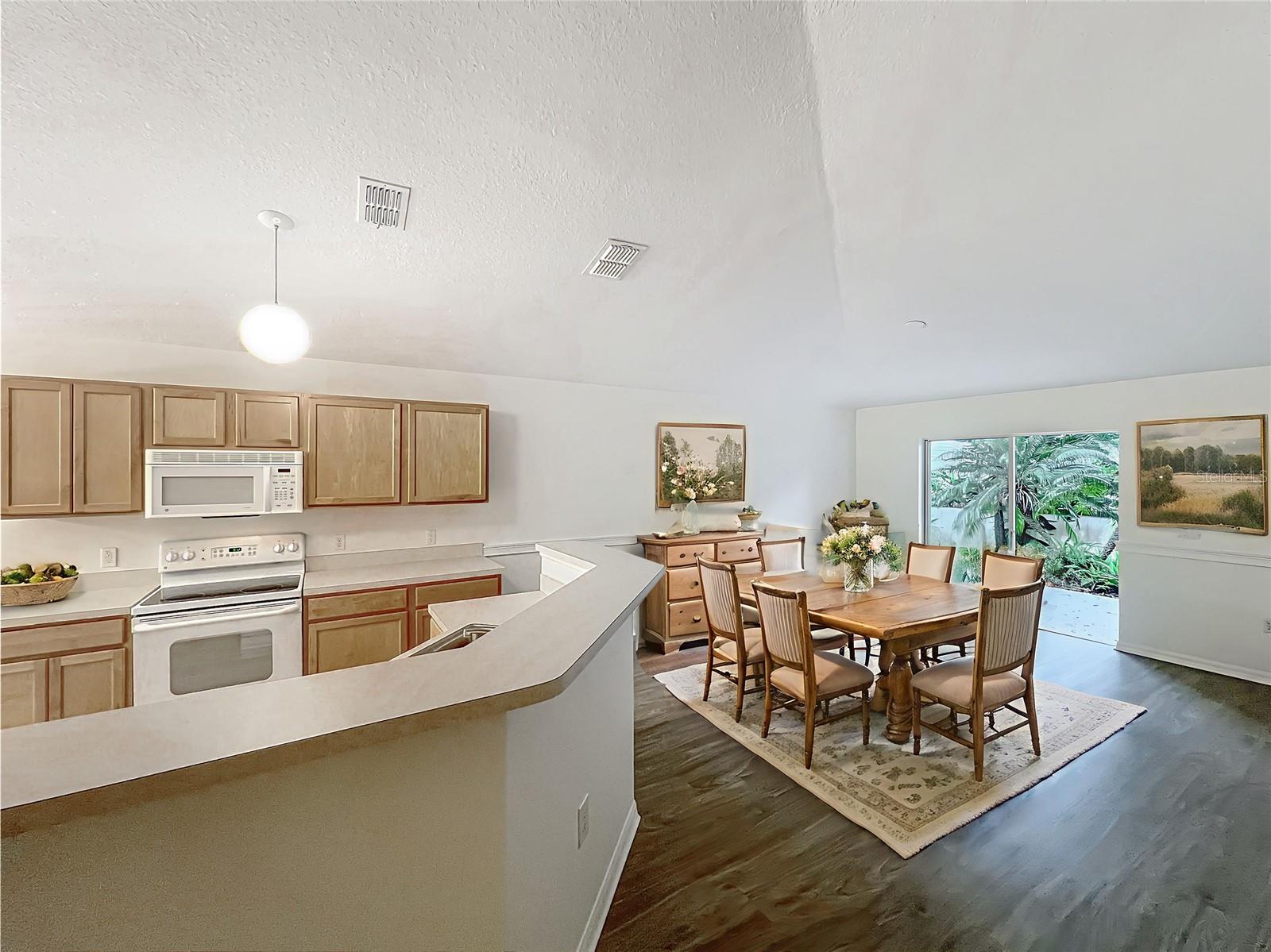 2353 KINGSCREST CIR
