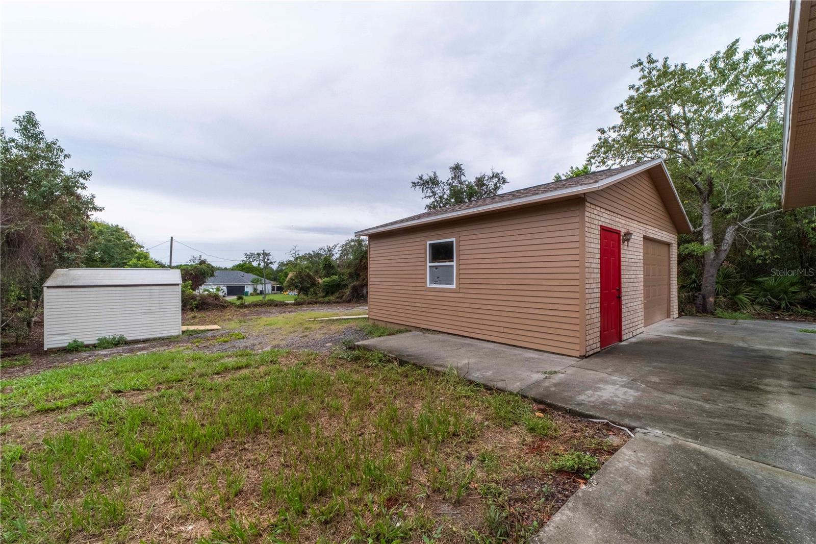 1797 N ACADIAN DR
