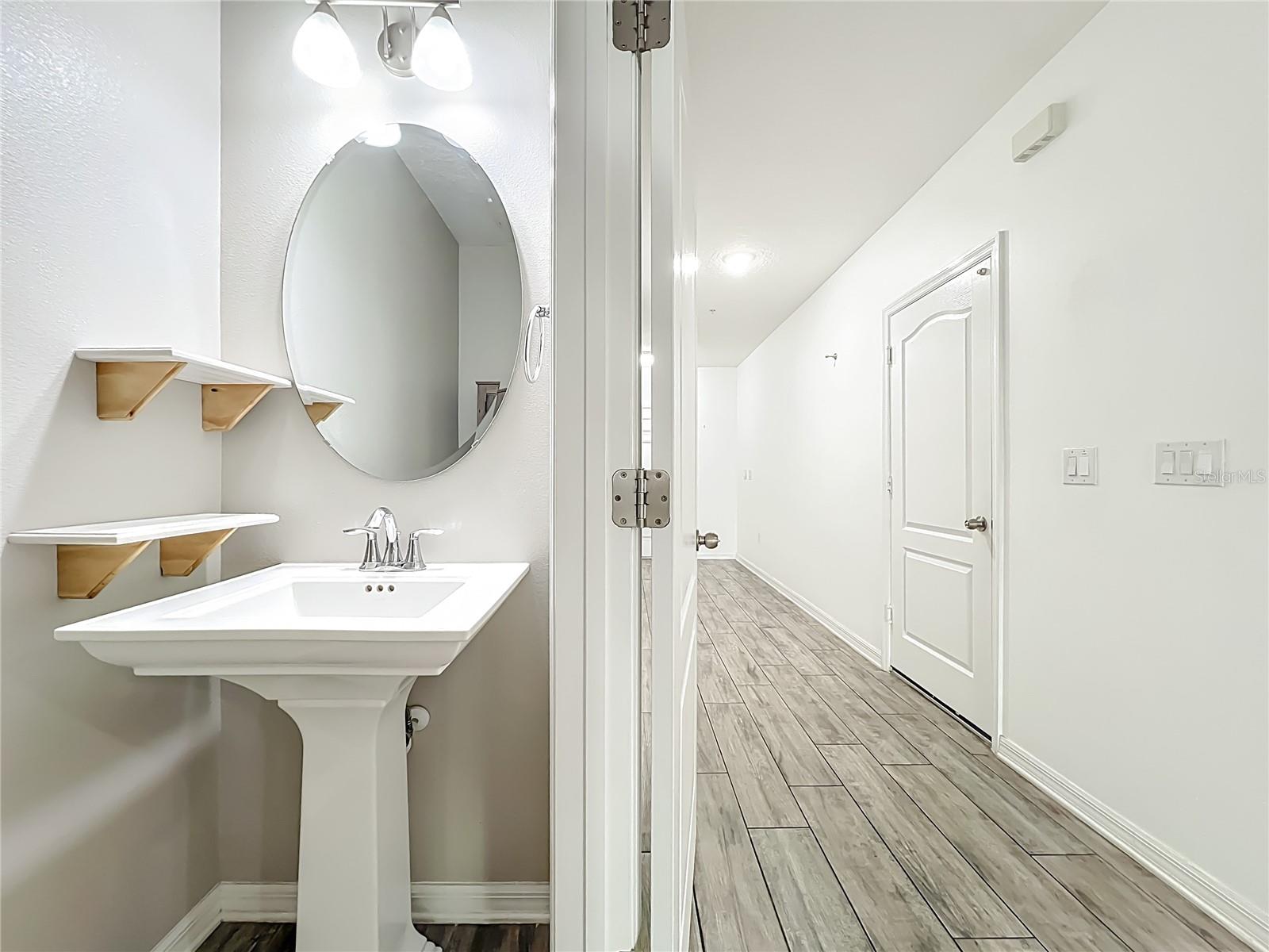 328 RUSTIC LOOP