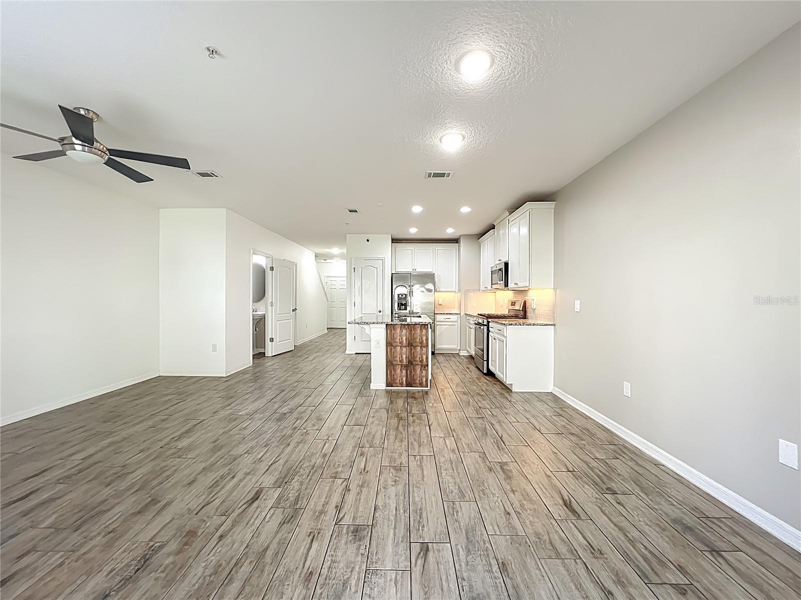 328 RUSTIC LOOP