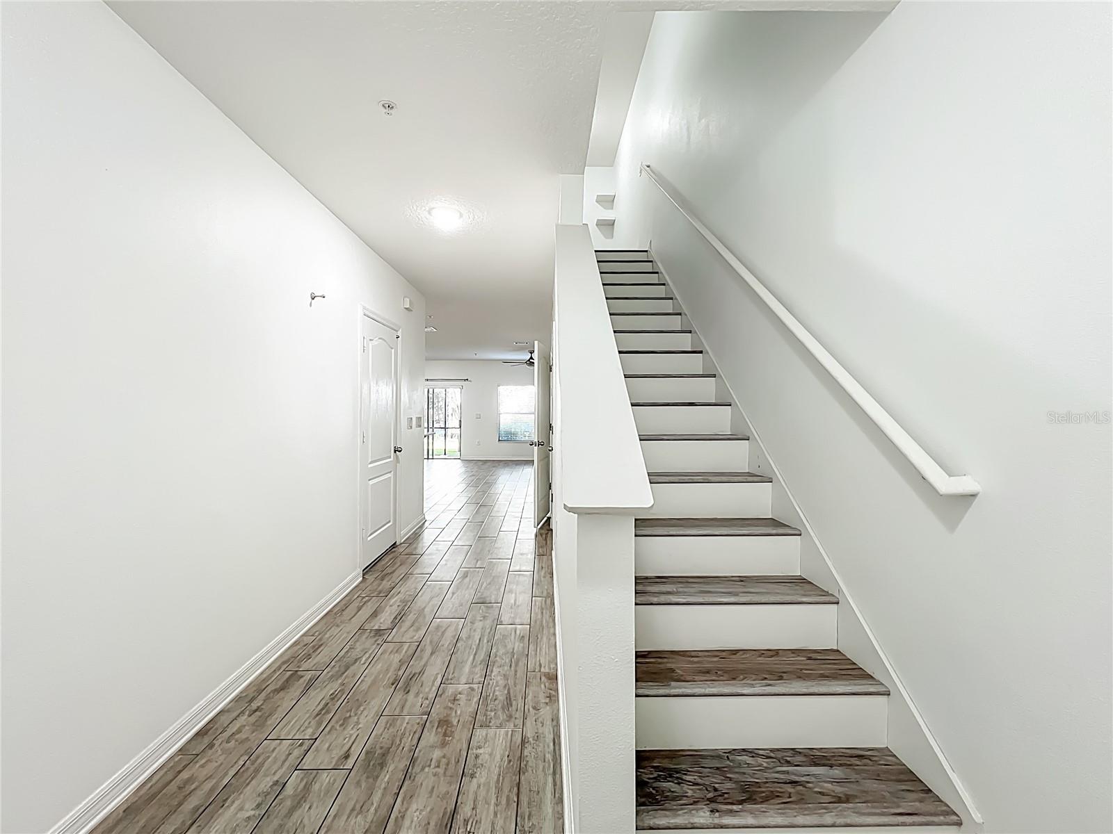 328 RUSTIC LOOP