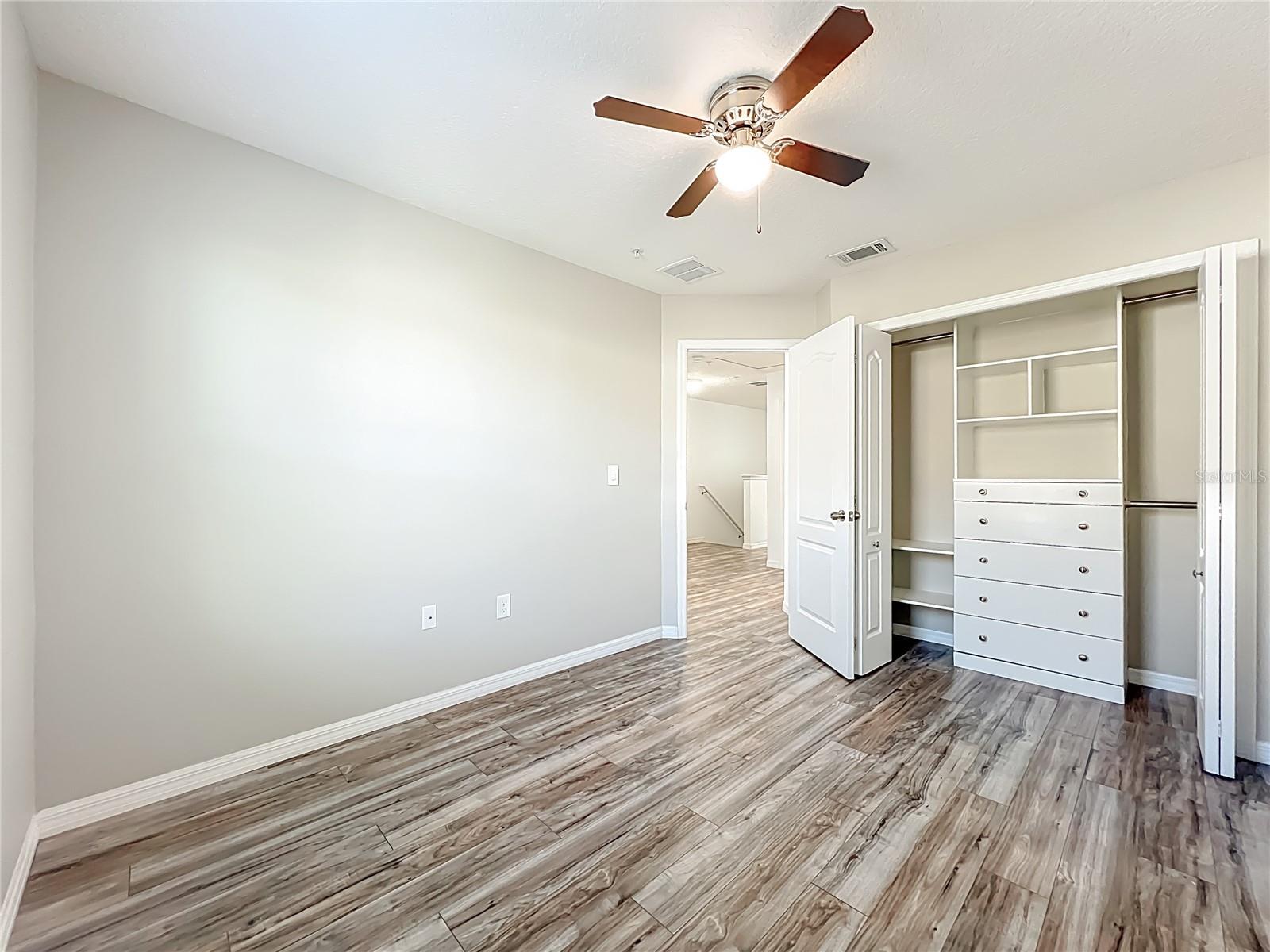 328 RUSTIC LOOP