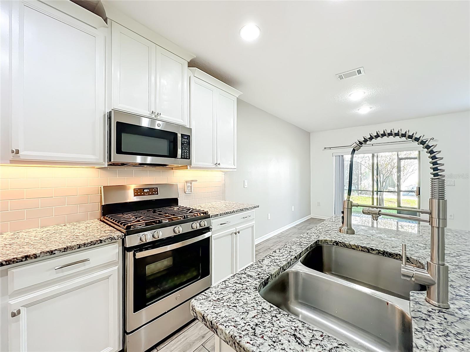 328 RUSTIC LOOP
