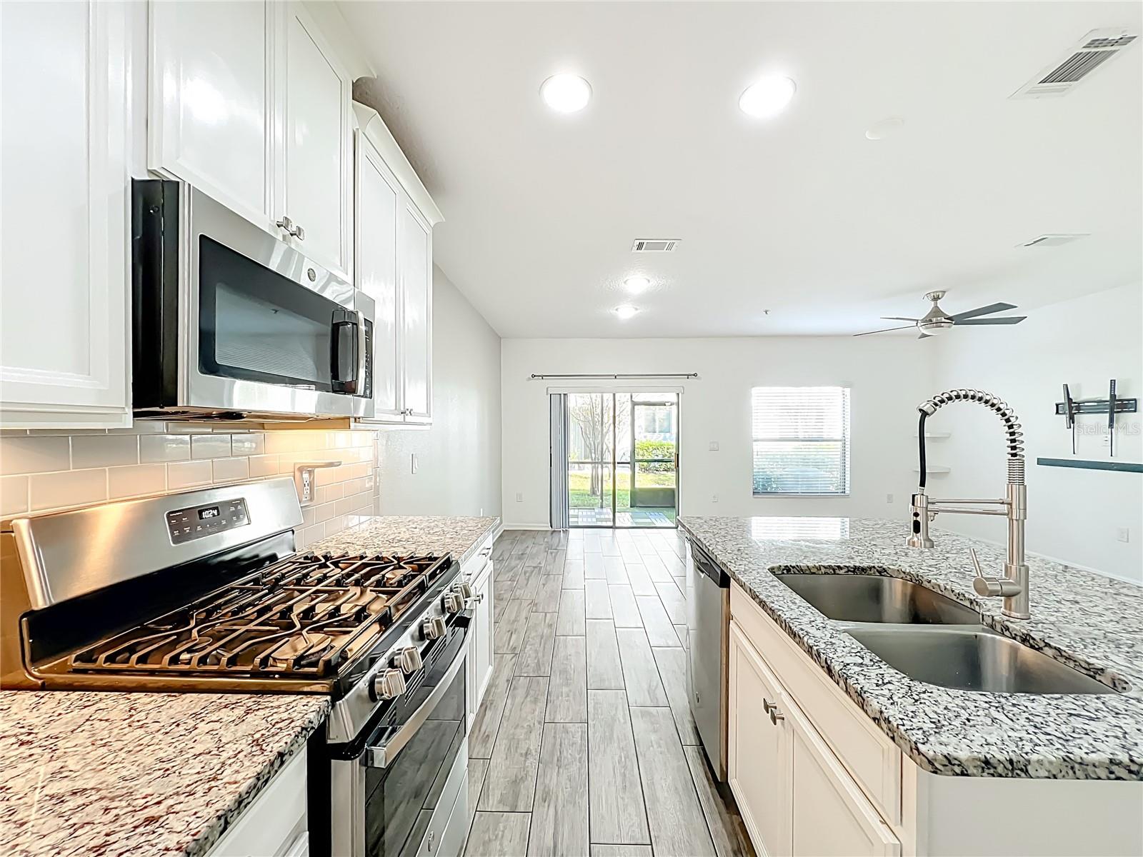 328 RUSTIC LOOP