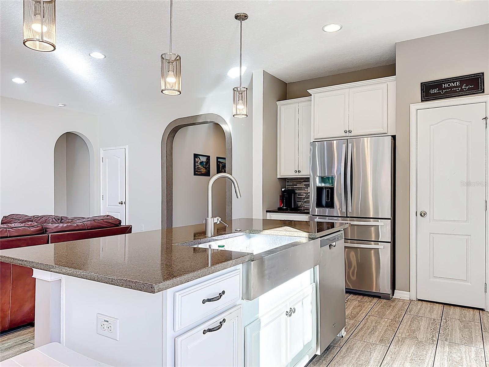 1234 FOUNTAIN COIN LOOP