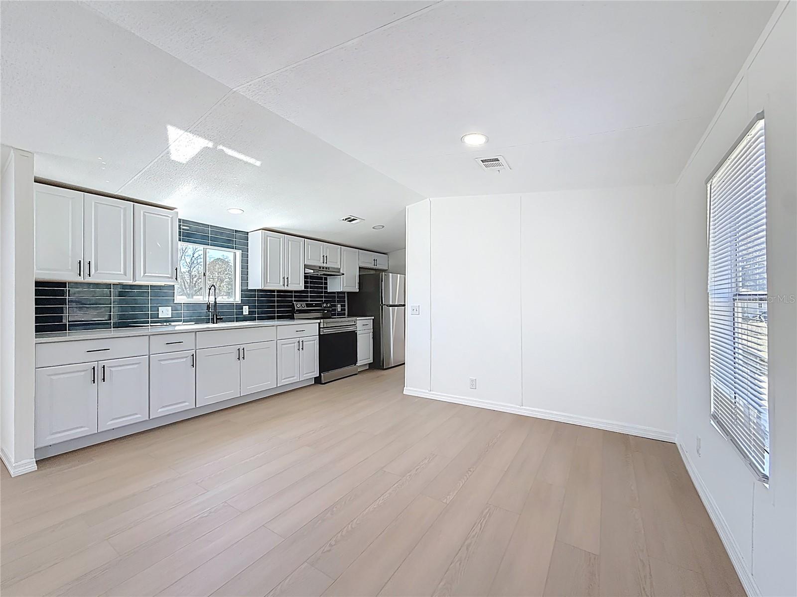 9421 COSTINE MEADOWS DR