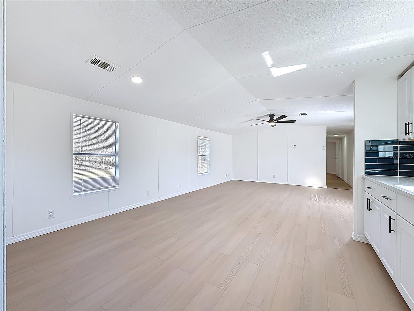 9421 COSTINE MEADOWS DR