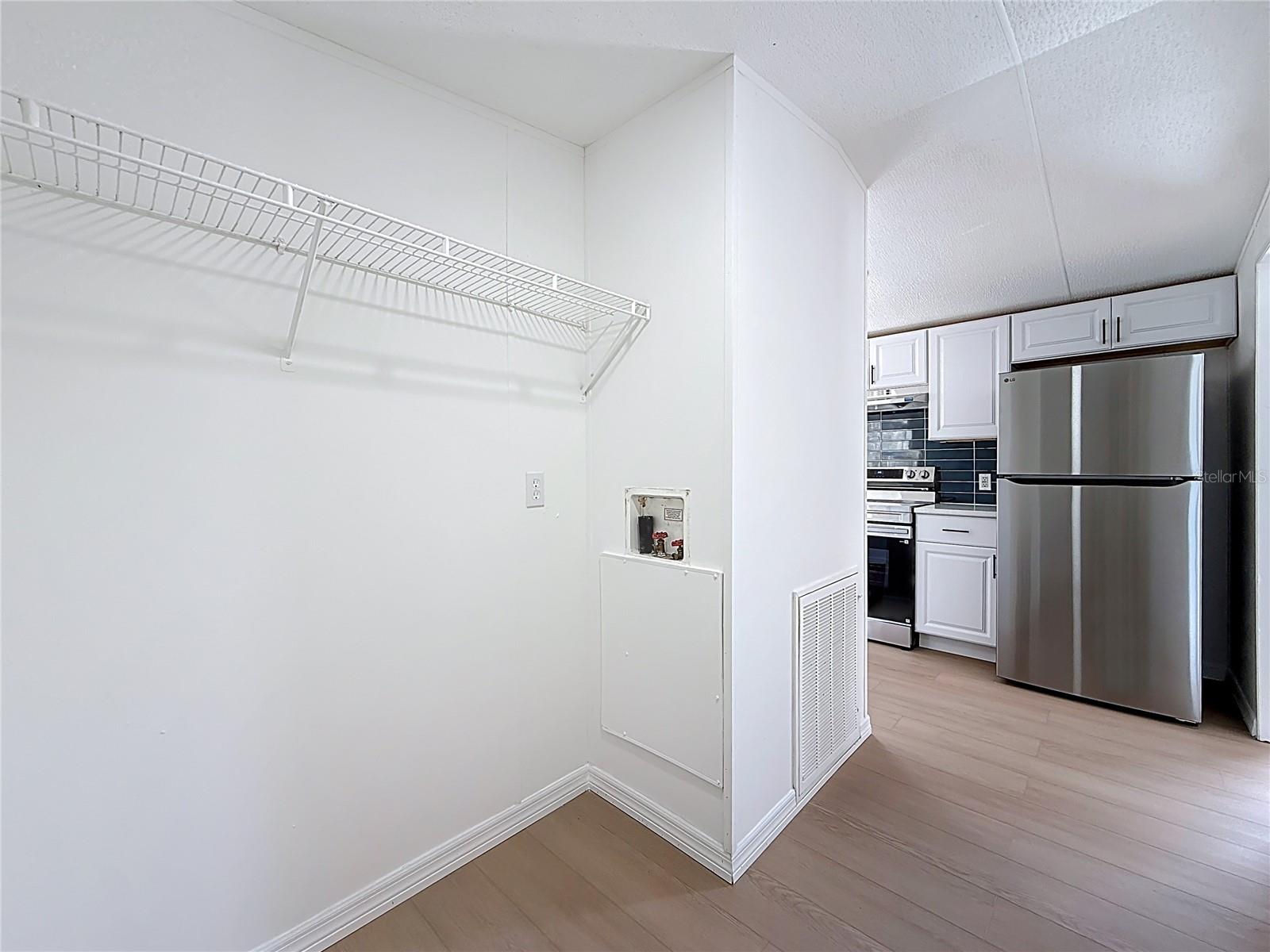 9421 COSTINE MEADOWS DR