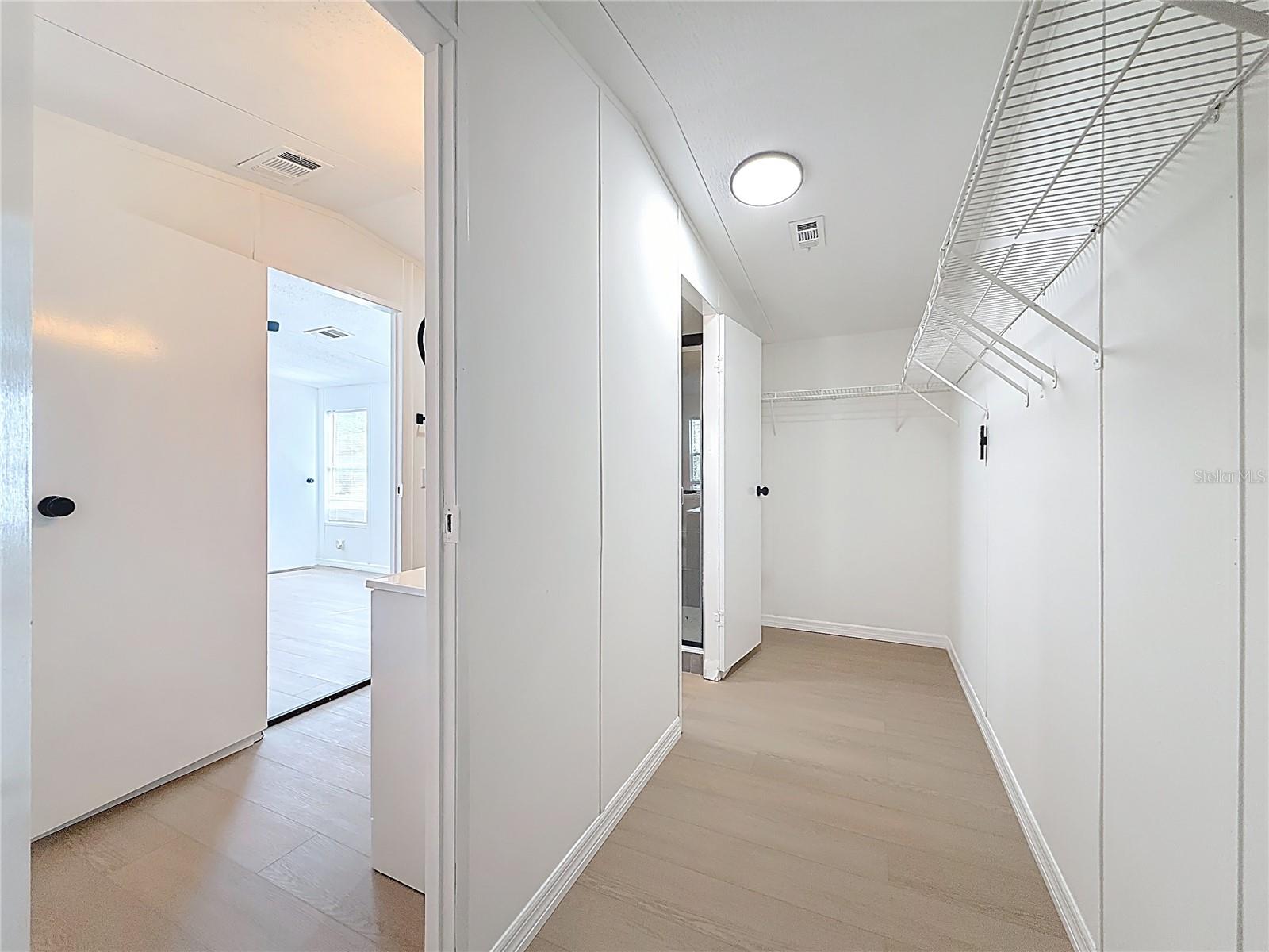 9421 COSTINE MEADOWS DR