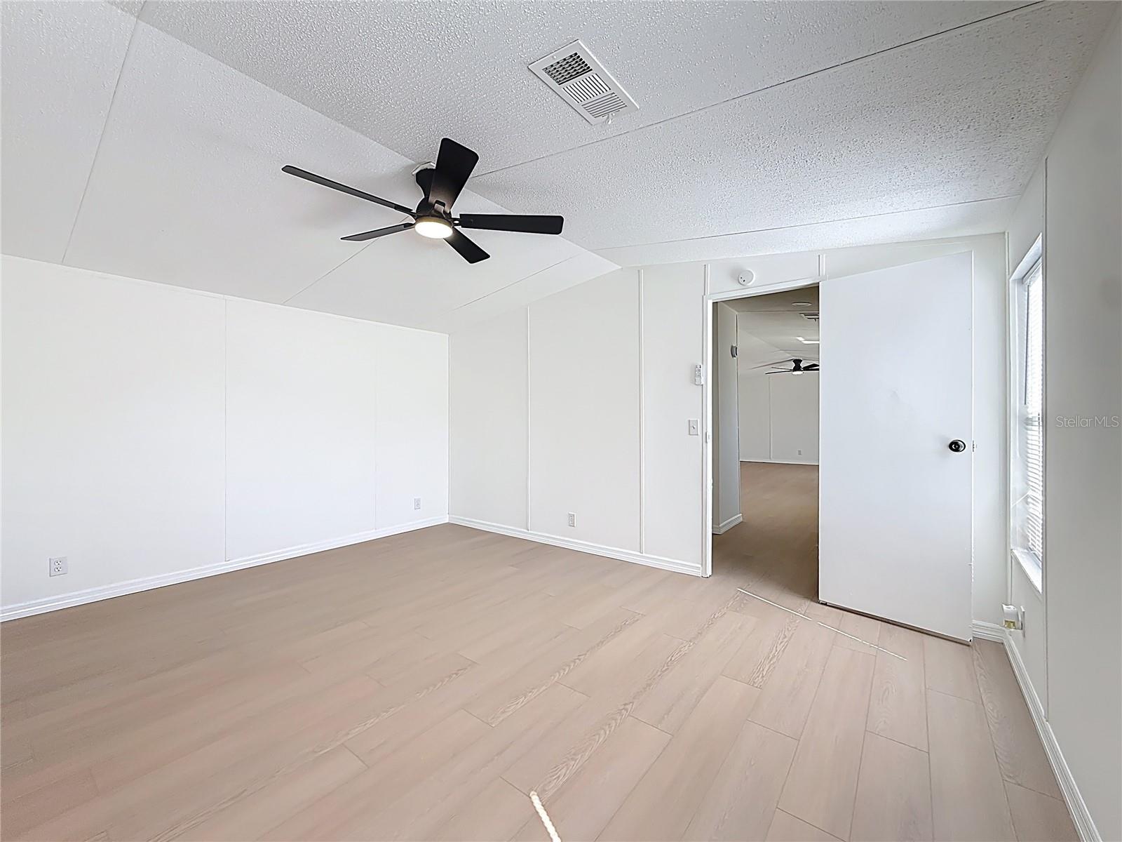 9421 COSTINE MEADOWS DR